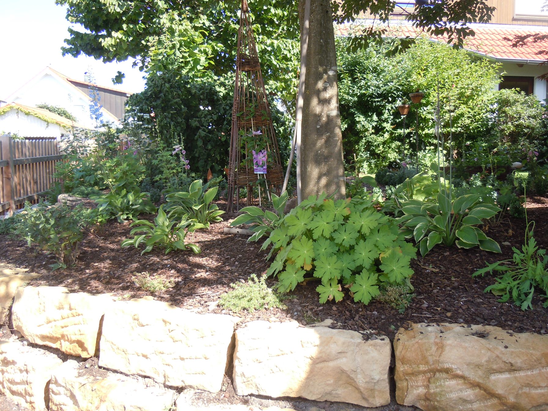 Bepflanzung und Gartenpflege
